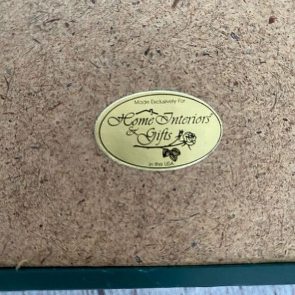 Wooden picture frame heart, flower, bird w/glass cover 19x13x1 - Picture 8 of 8